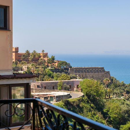 شقة La Casa Del Golfo فيكو إيكوينس المظهر الخارجي الصورة